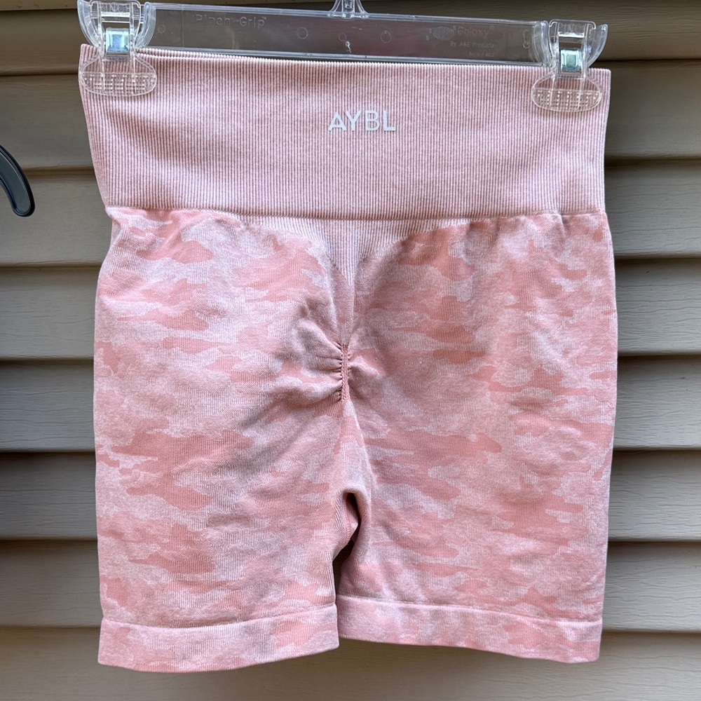 Set - AYBL Seamless Sports Bra and Shorts Size Medium - Picture 8 of 11